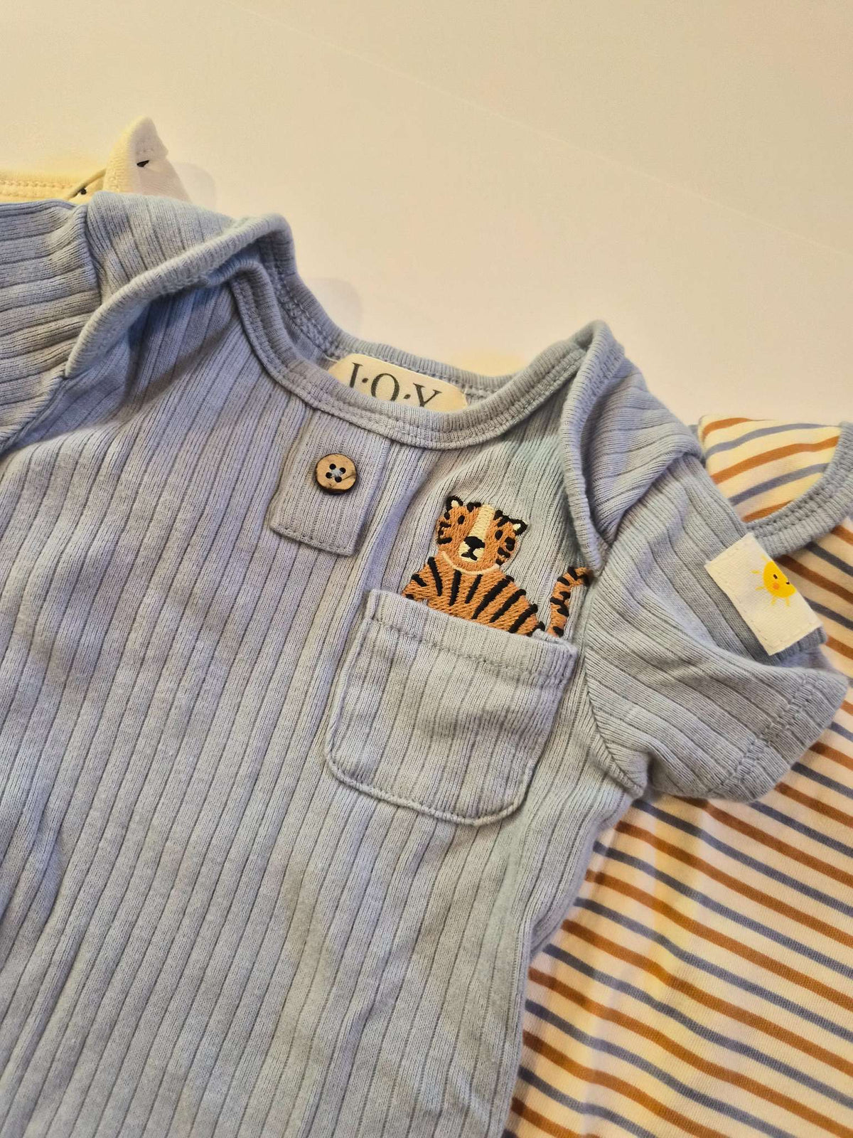 3M Bundle of 3 onesies animal print, Kids 3 Month (0-3M)