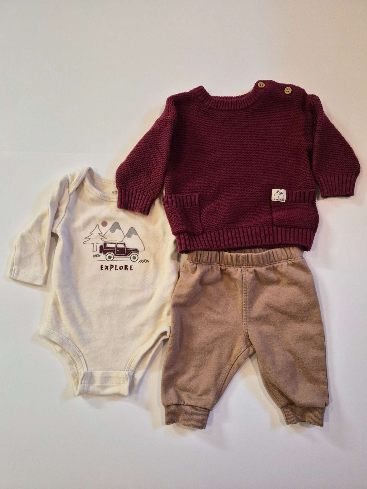 3M sweater, onesie and pants 3-piece set, Kids 3 Month (0-3M)