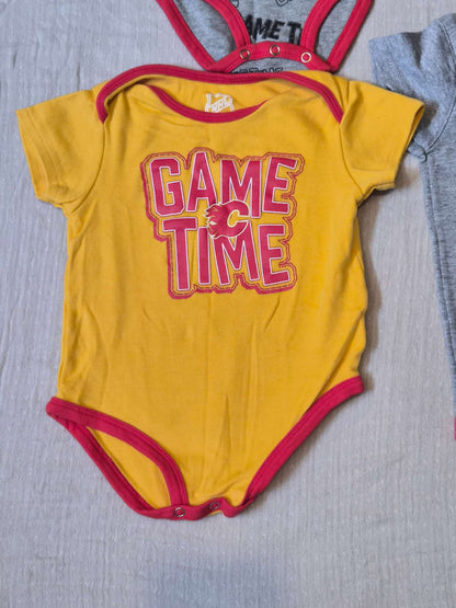 24M Calgary Flames NHL Baby Onesies 4-Pack Bundle, Kids 24 Month (18-24M)