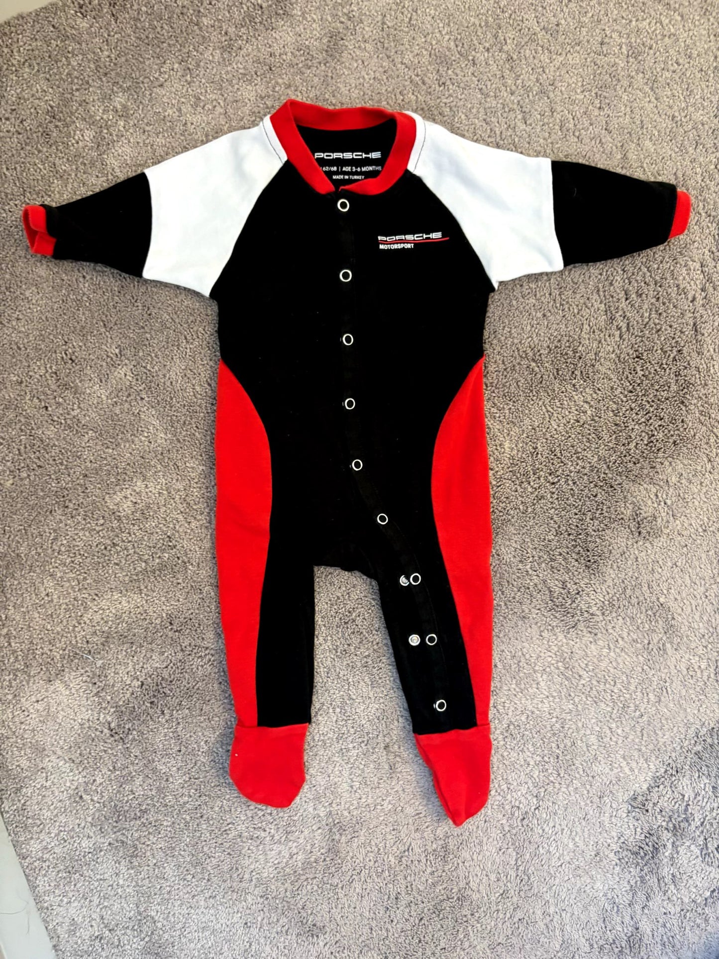 Authentic Porsche onesie / sleeper (6 months), Kids 6 Month (3-6M)