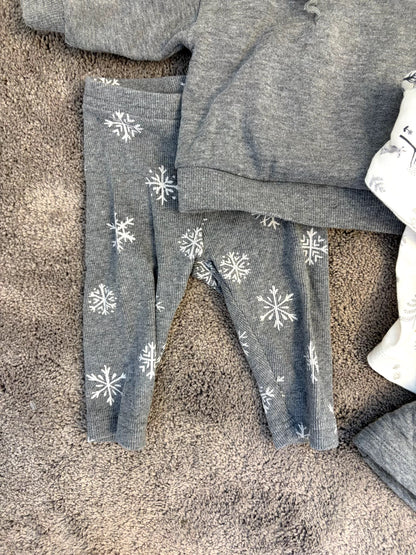 Winter Carter's clothing bundle (grey snowflake and woodland motif, 6 months), Kids 6 Month (3-6M)