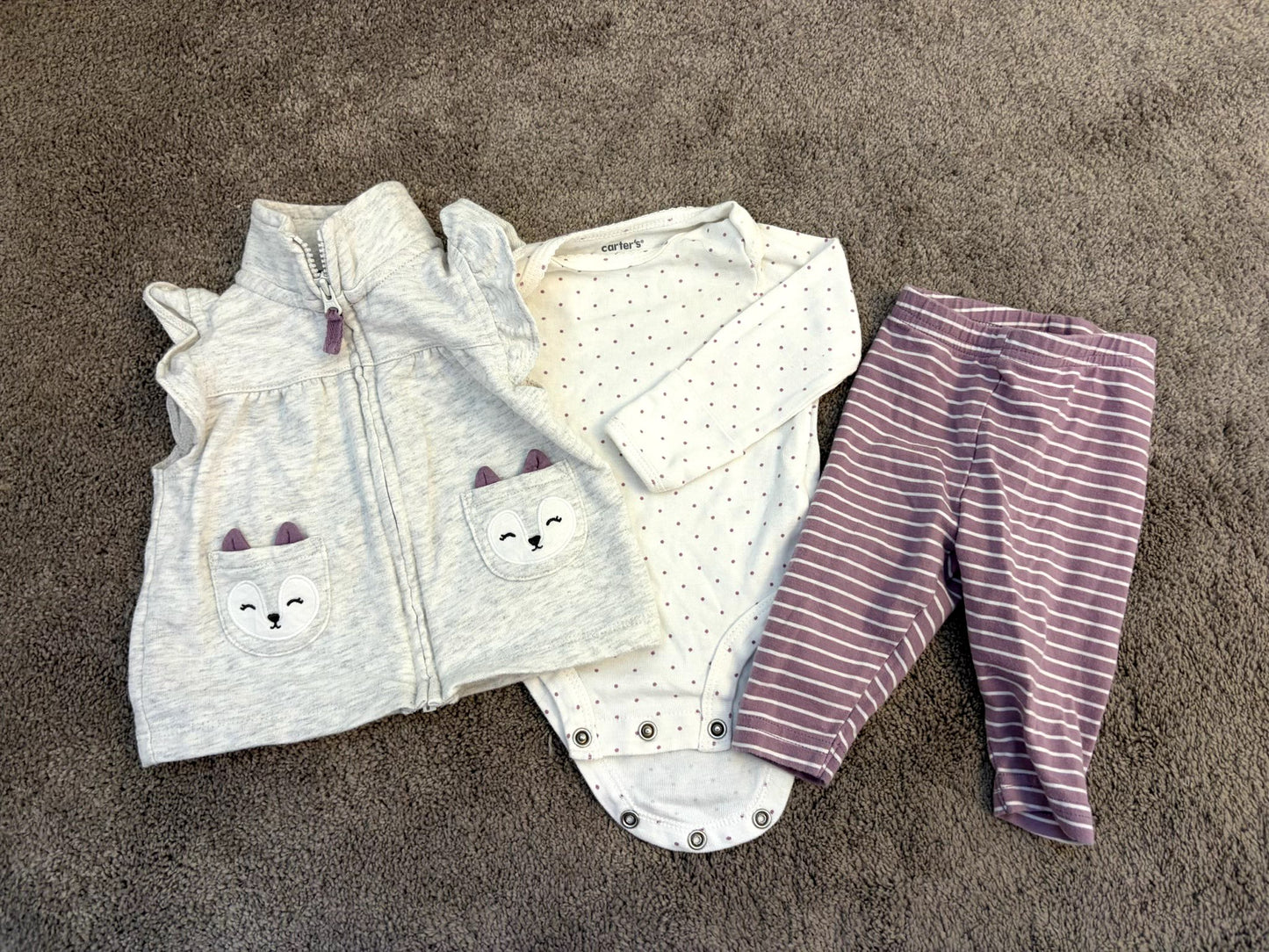 Carter's outfit set -- vest, onesie and pants - fox themed 0-3 month, Kids 3 Month (0-3M)