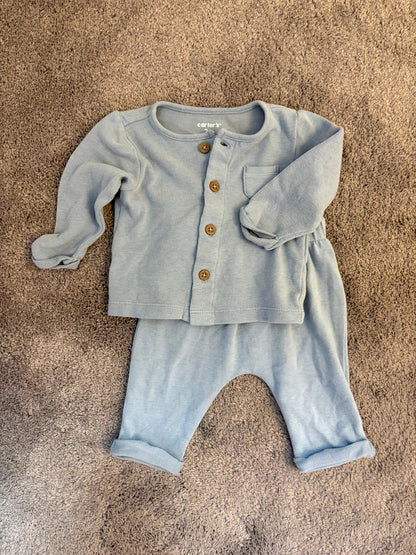 Carter's 0-3 month cardigan sweater and pants set *extremely soft*, Kids 3 Month (0-3M)