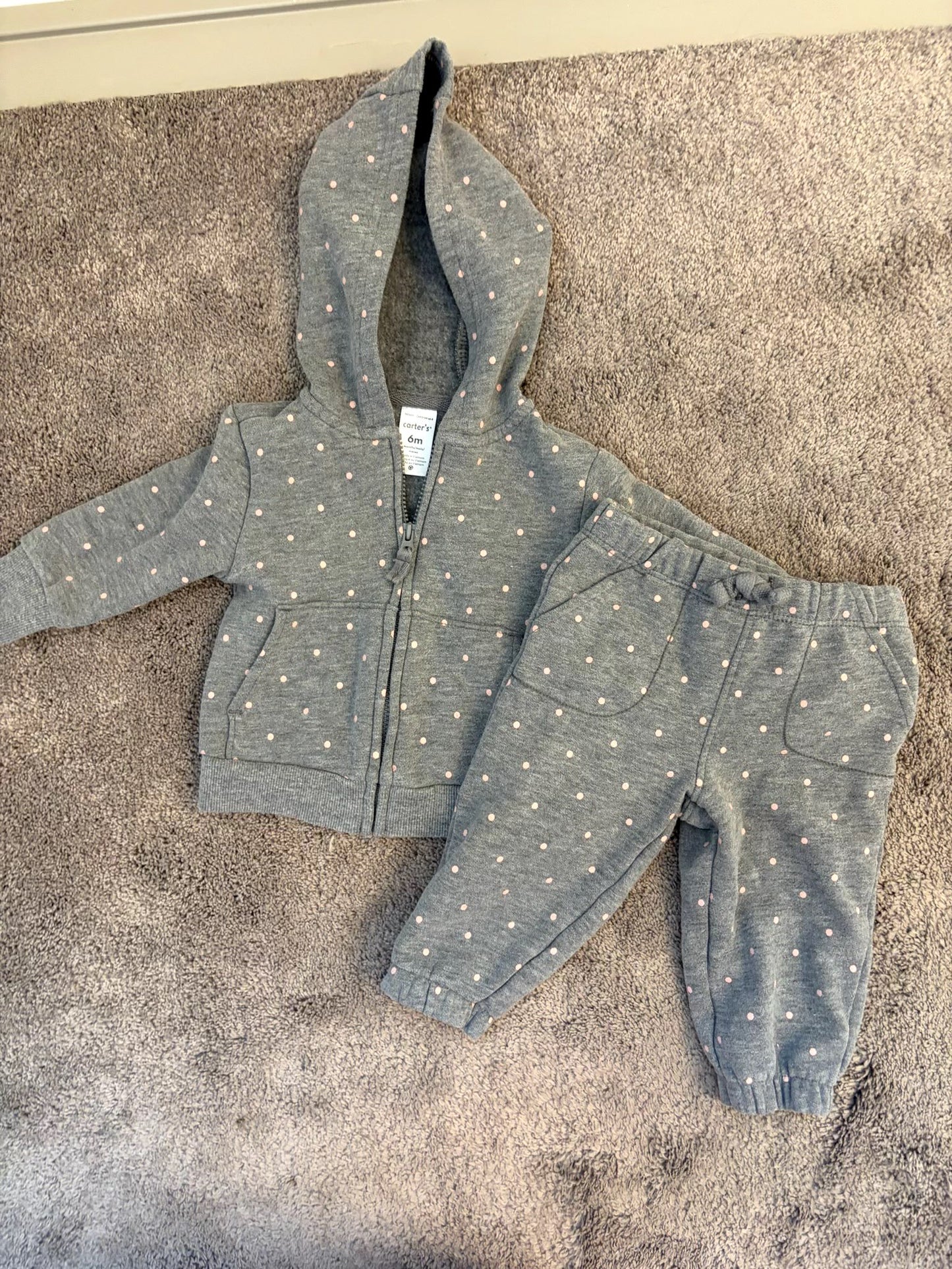 Extremely cozy sweat set (zip sweater and jogger pants)  from Carter's (3-6 month), Kids 6 Month (3-6M)