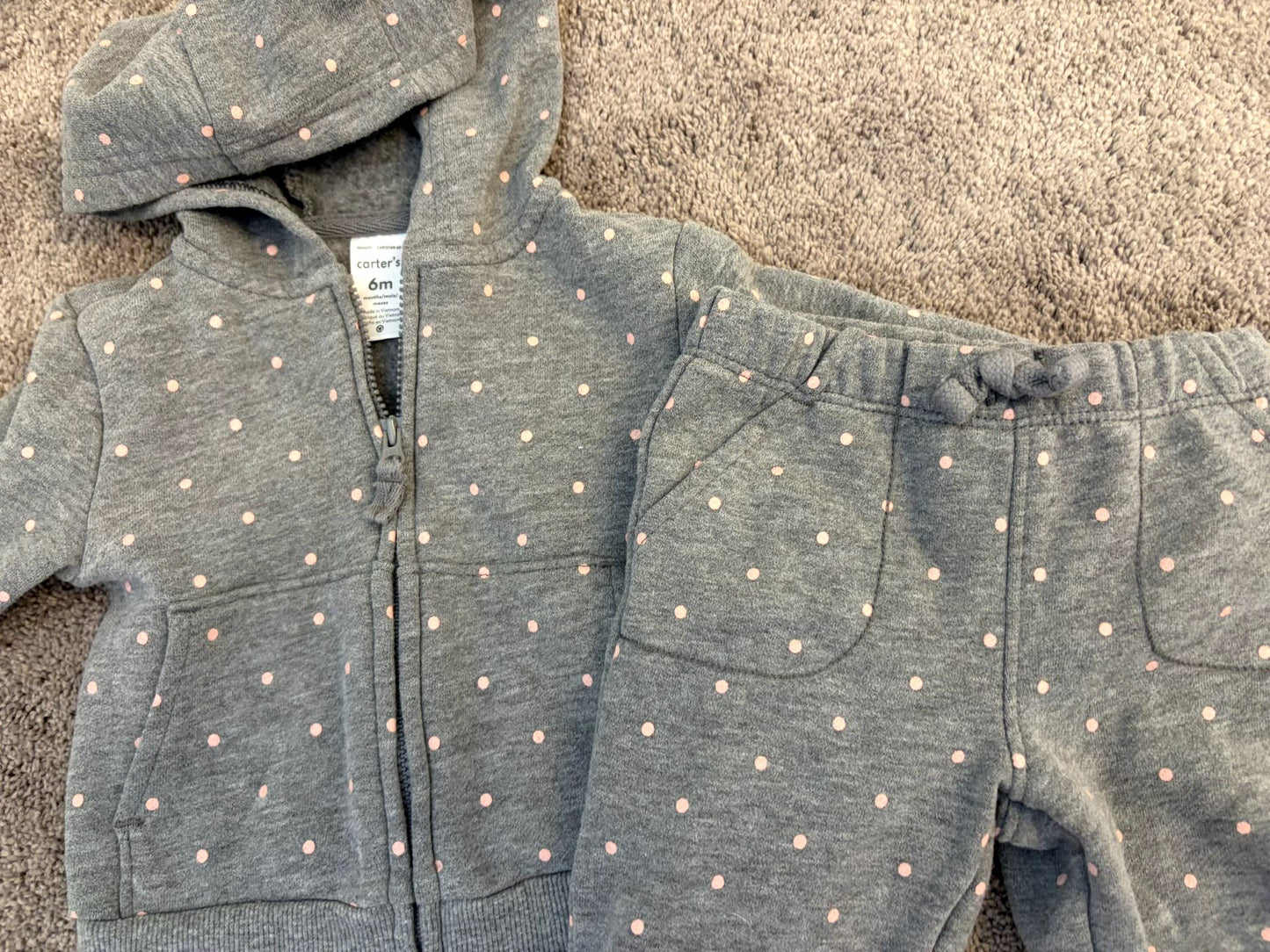 Extremely cozy sweat set (zip sweater and jogger pants)  from Carter's (3-6 month), Kids 6 Month (3-6M)