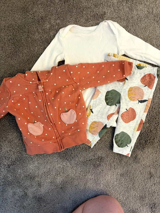 Carter's matching set - adorable fall apples sweater set (3-6 months), Kids 6 Month (3-6M)
