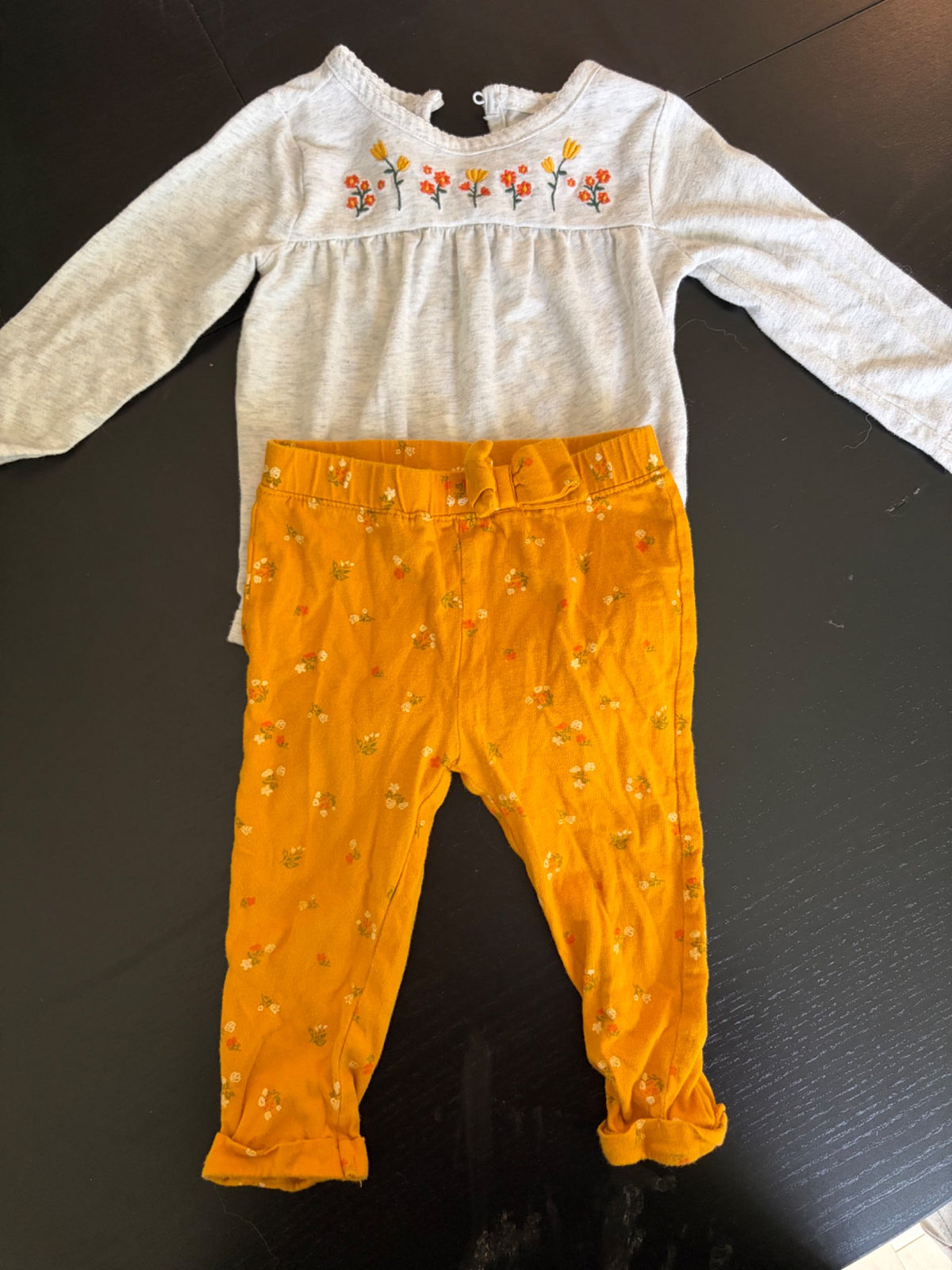 Carter's yellow grey floral outfit (girls, 6-9 month) , Kids 9 Month (6-9M)