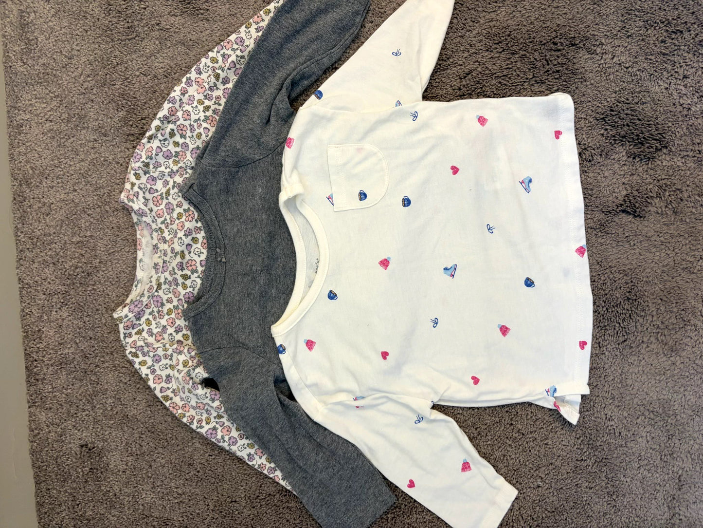 Mixed bundle 12m long sleeve Carter's shirts (EUC, NWOT), Kids 12 Month (9-12M)