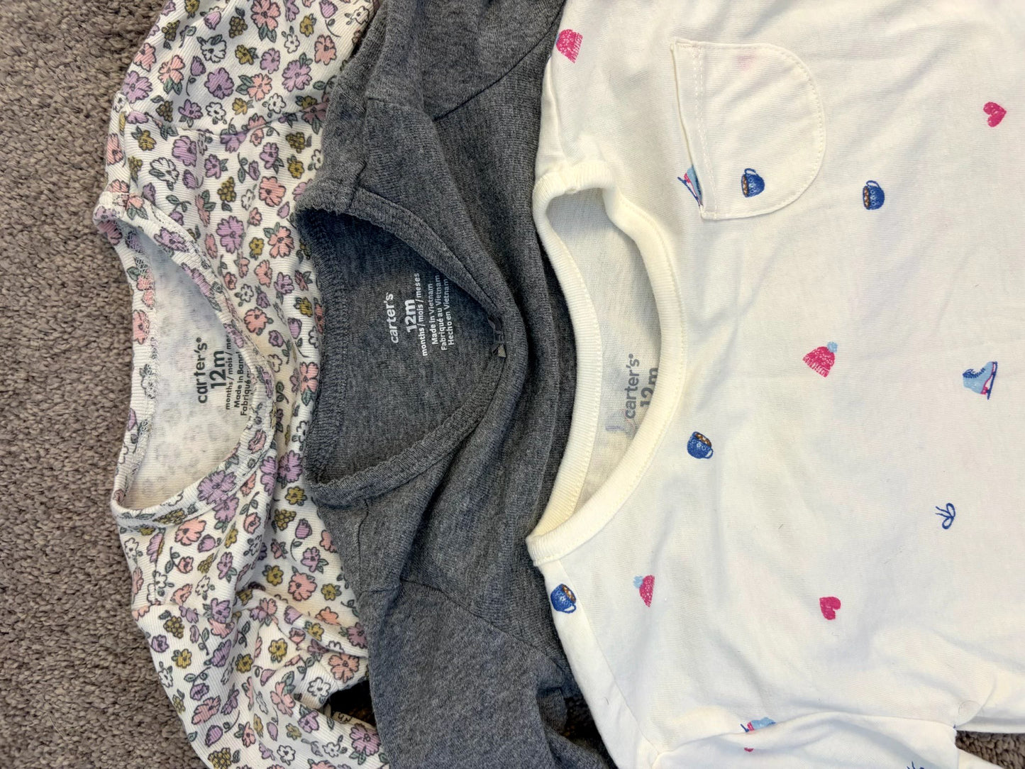 Mixed bundle 12m long sleeve Carter's shirts (EUC, NWOT), Kids 12 Month (9-12M)