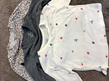 Mixed bundle 12m long sleeve Carter's shirts (EUC, NWOT), Kids 12 Month (9-12M)
