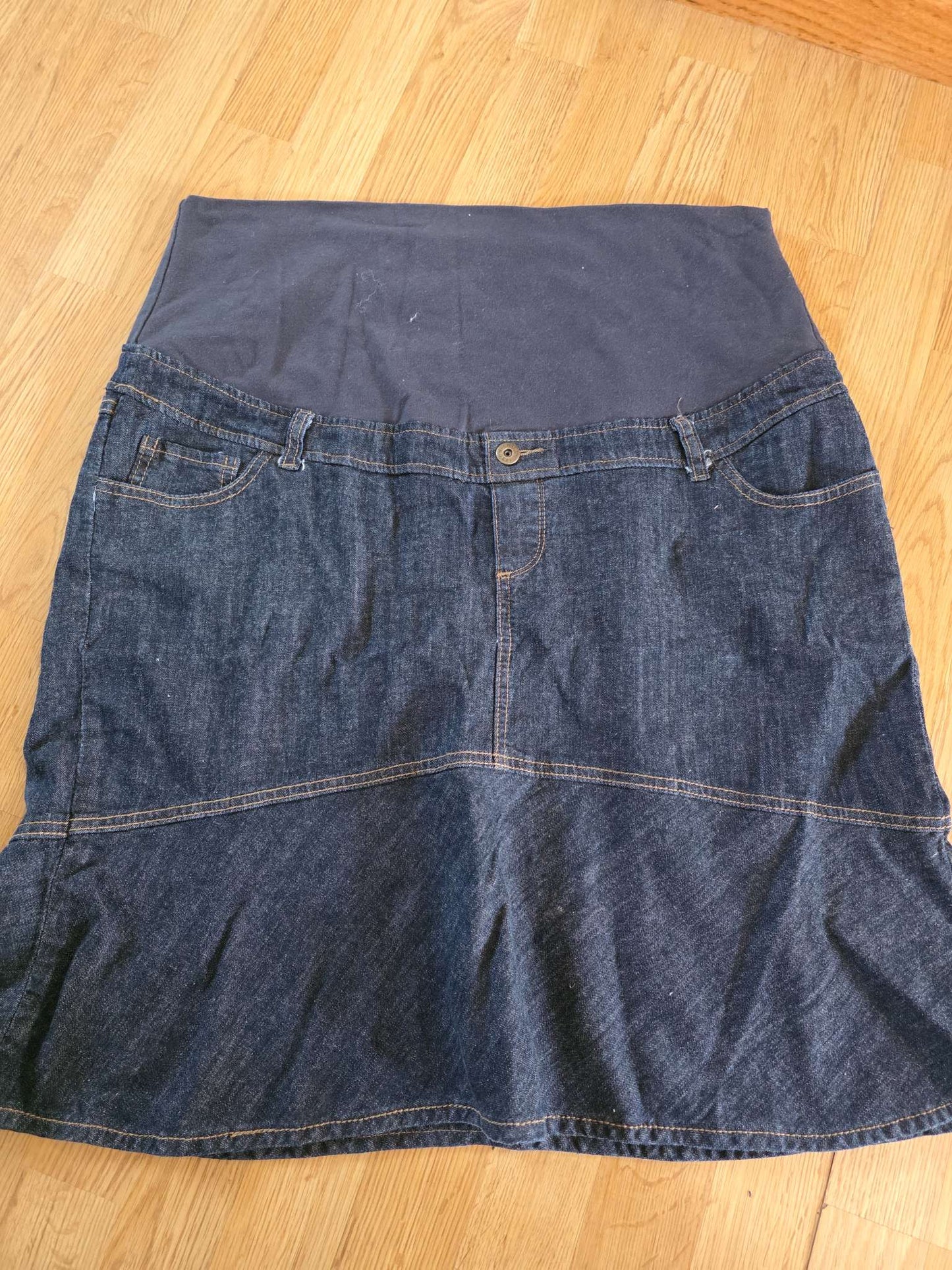Maternity jean skirts XXL , Maternity 2XL+ (18+)