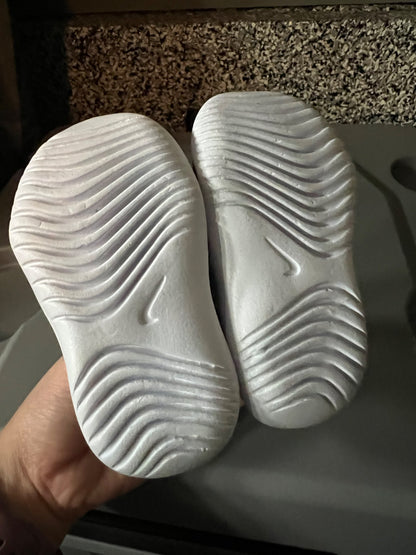 Nike shoes, Shoes 4 (Baby: 0-12 mth)