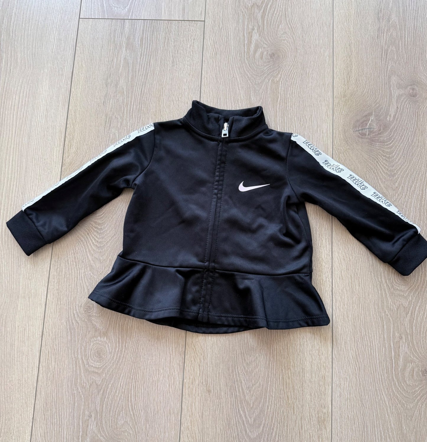 Baby Girl Nike Jacket, Kids 6 Month (3-6M)