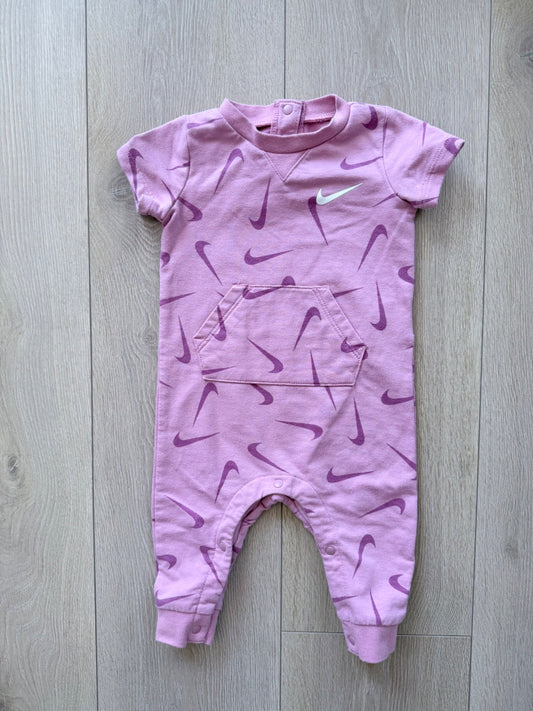 Nike Short Sleeve Onesie , Kids 6 Month (3-6M)