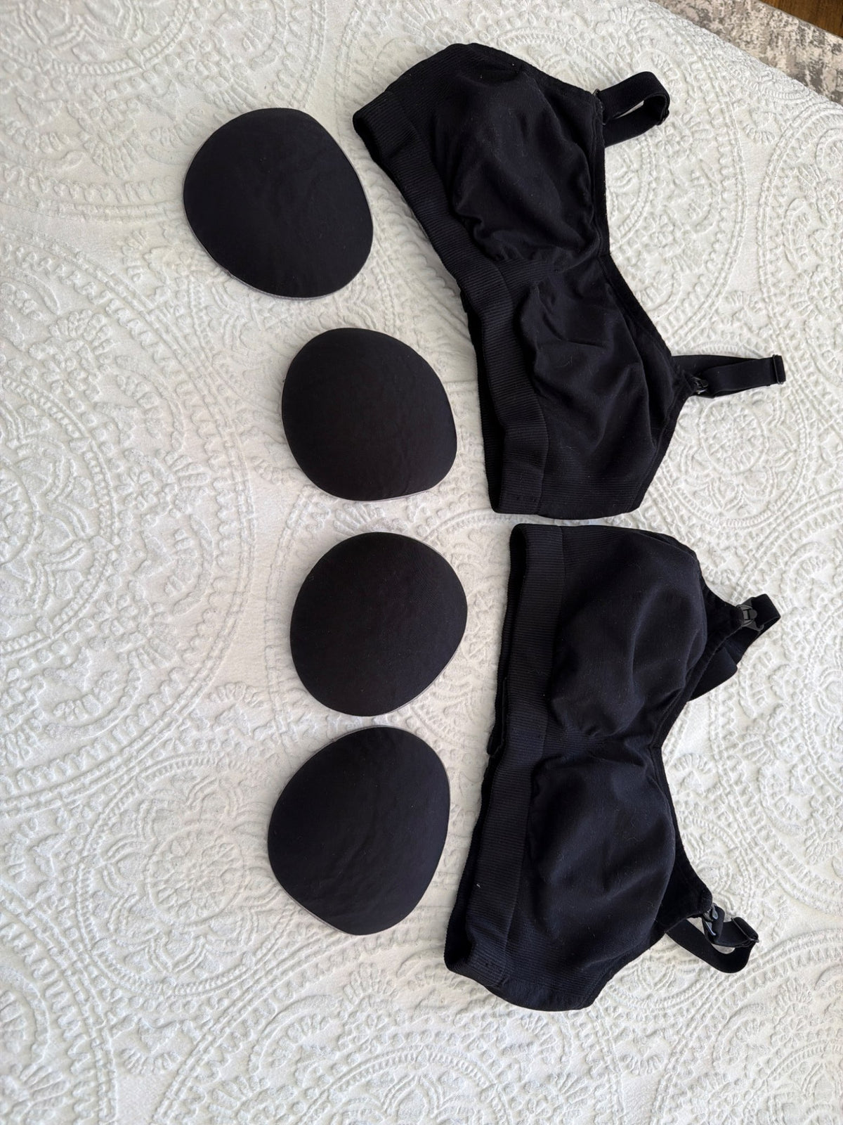 Nursing bra and nursing pad inserts, Maternity M (8-10)