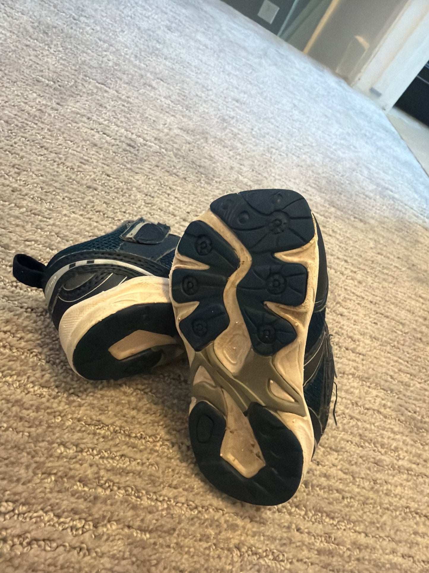 Toddler running shoes , Kids 18 Month (12-18M)