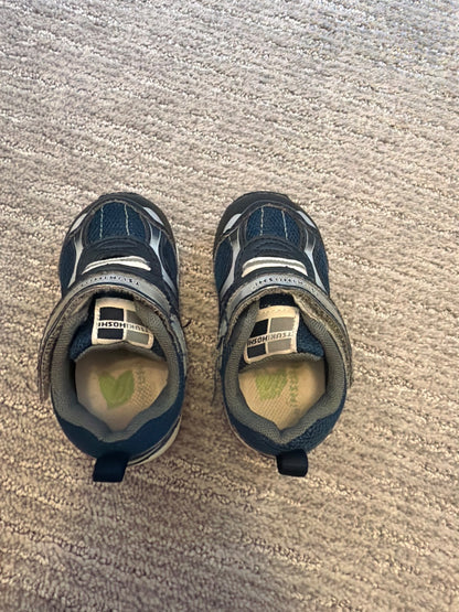 Toddler running shoes , Kids 18 Month (12-18M)
