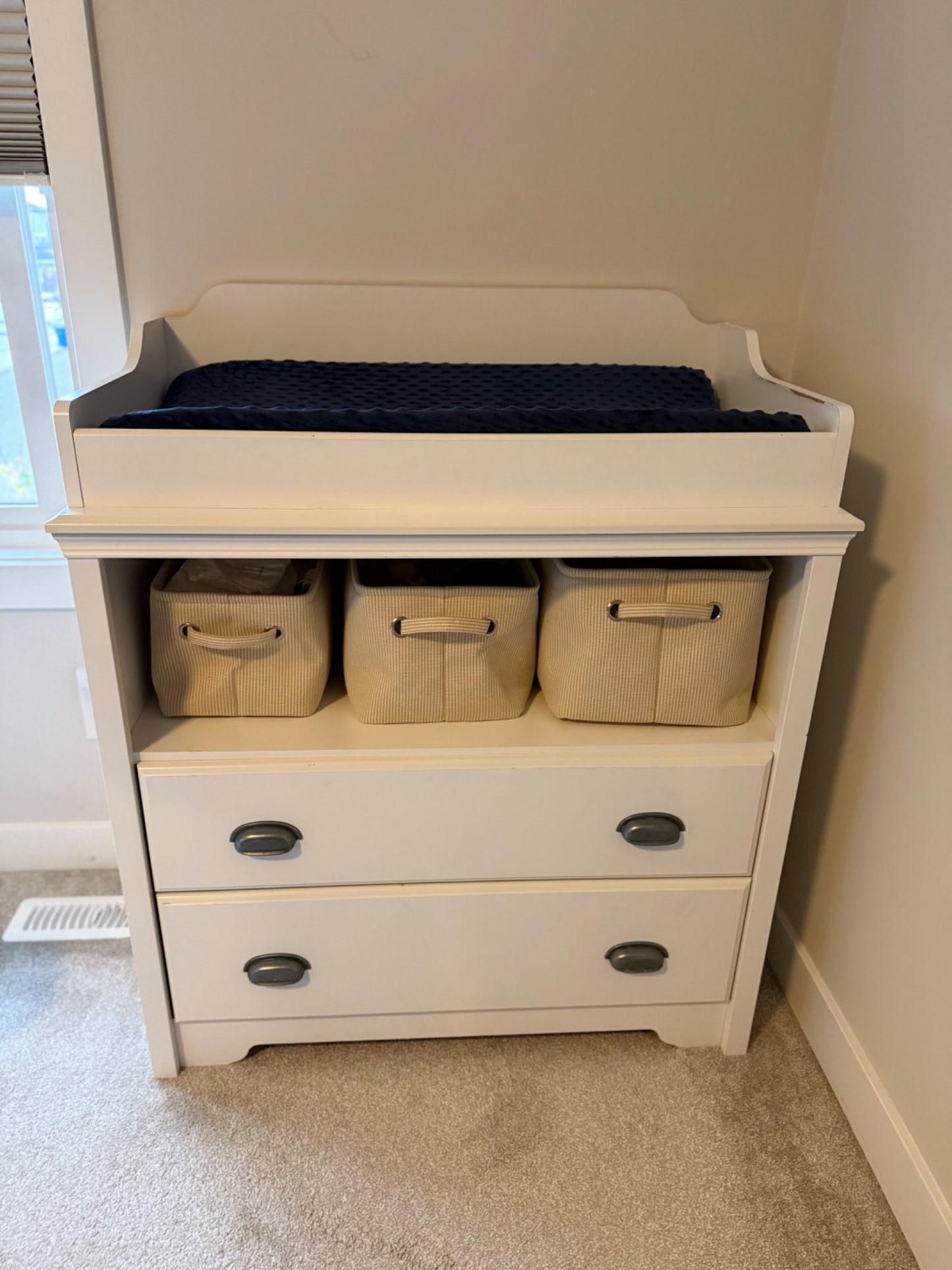 South Shore Change Table/Dresser and baskets