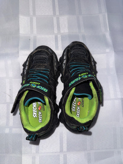Dino light up shoes, Shoes 10.5 (Toddler:2-4yr)
