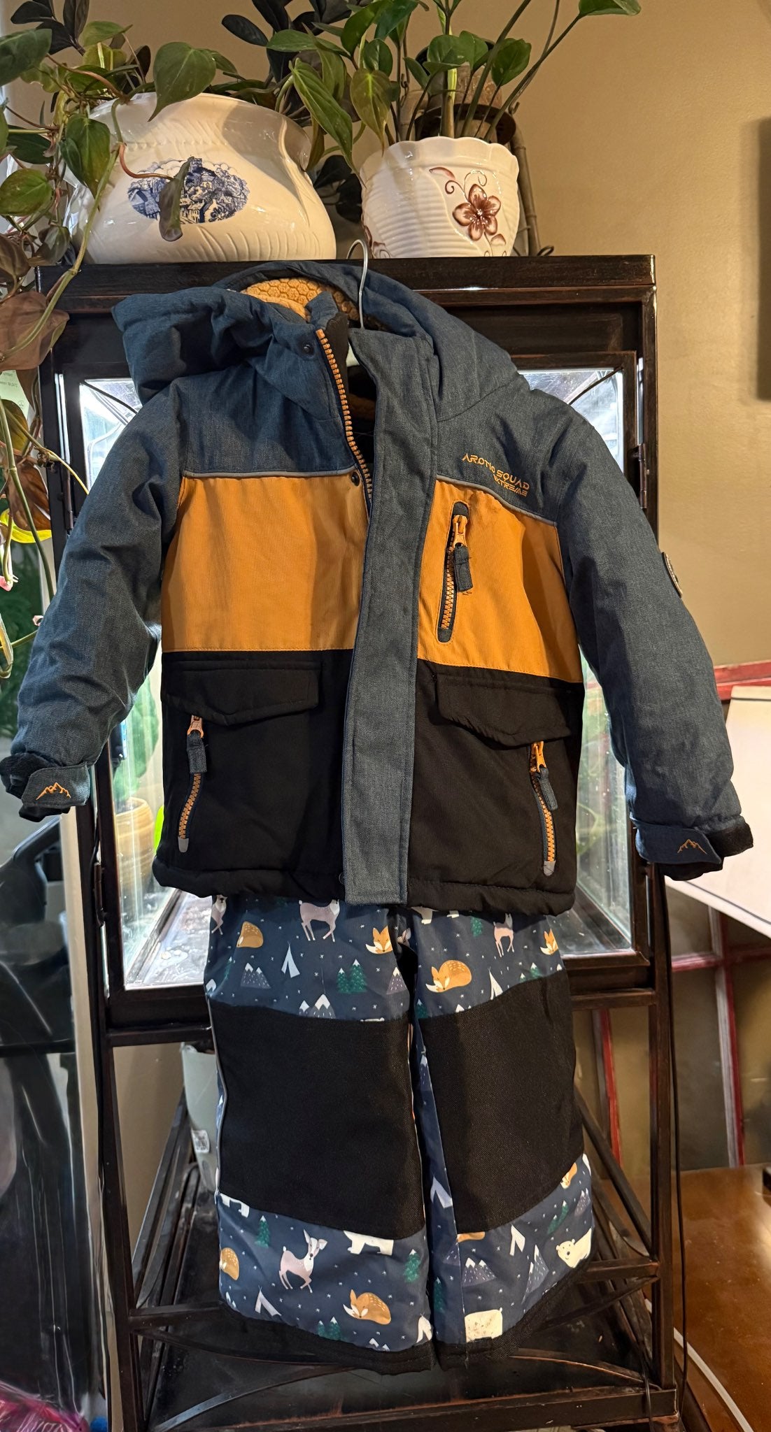 2T snow suit , Kids 2T