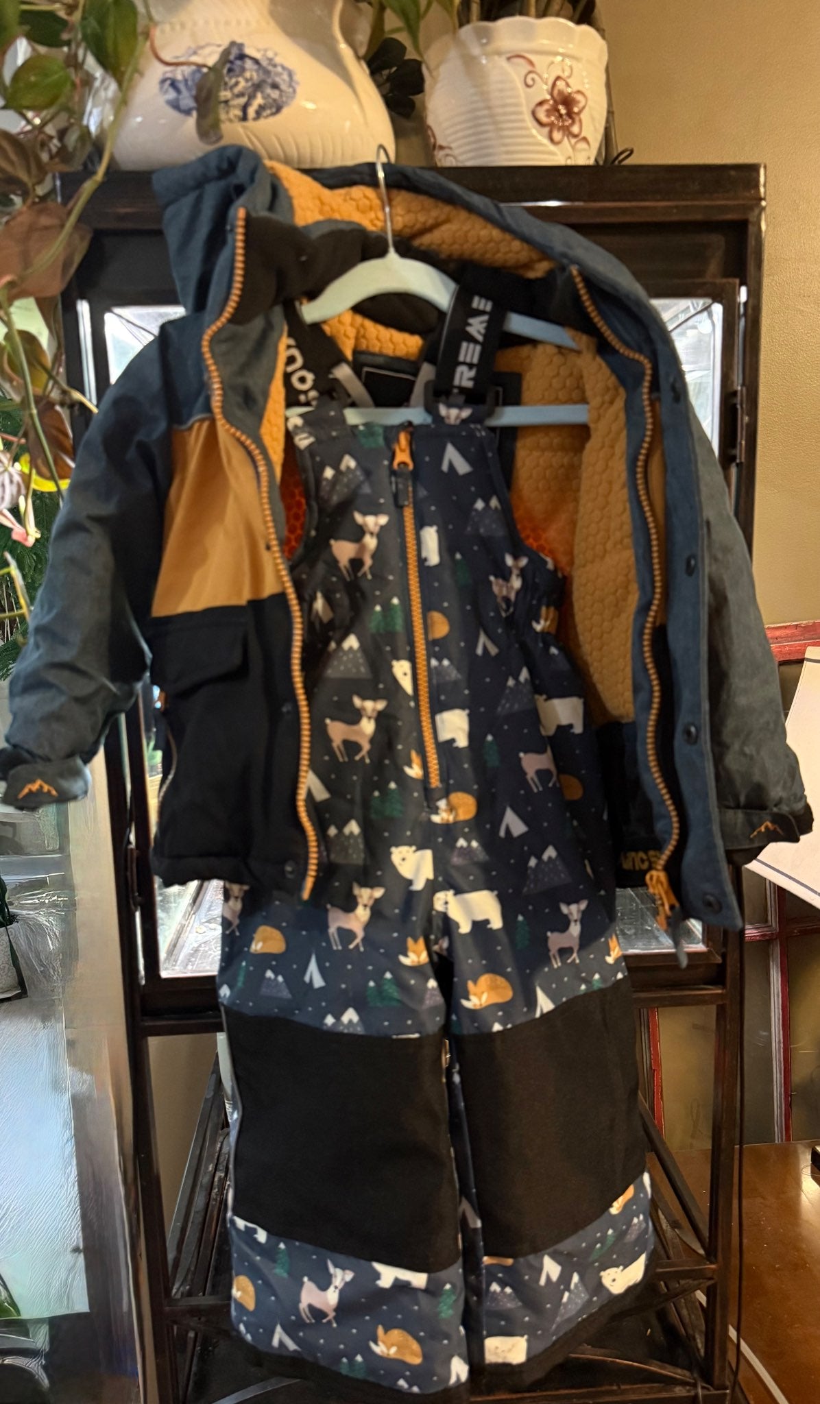 2T snow suit , Kids 2T
