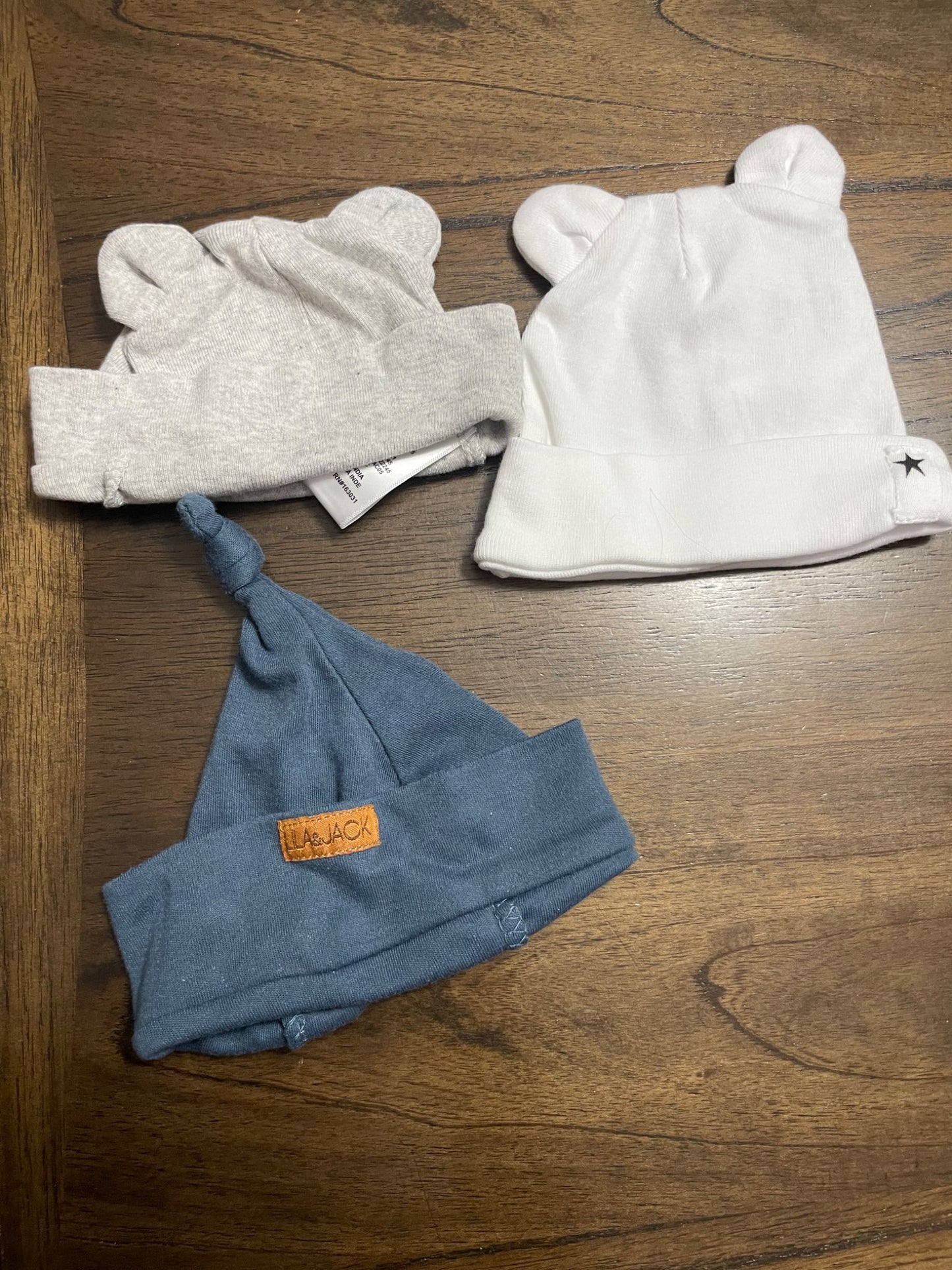 3 newborn hats