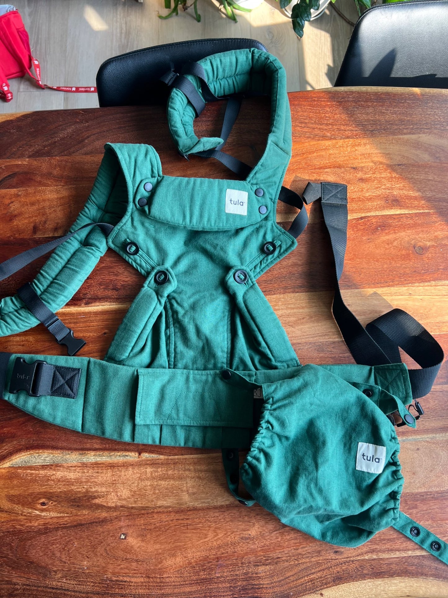 Explore Tula Carrier Emerald