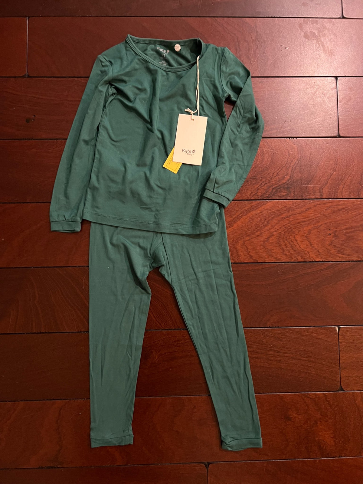 Kyte Baby Long Sleeve Pjs (4T), Kids 4/4T