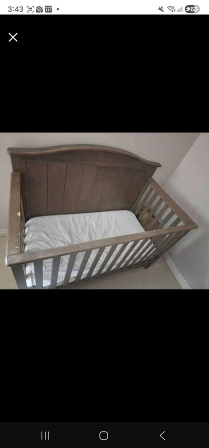 Oxford Baby Sienna 4 in 1 Convertible Crib w/ Drawer Acorn Brown