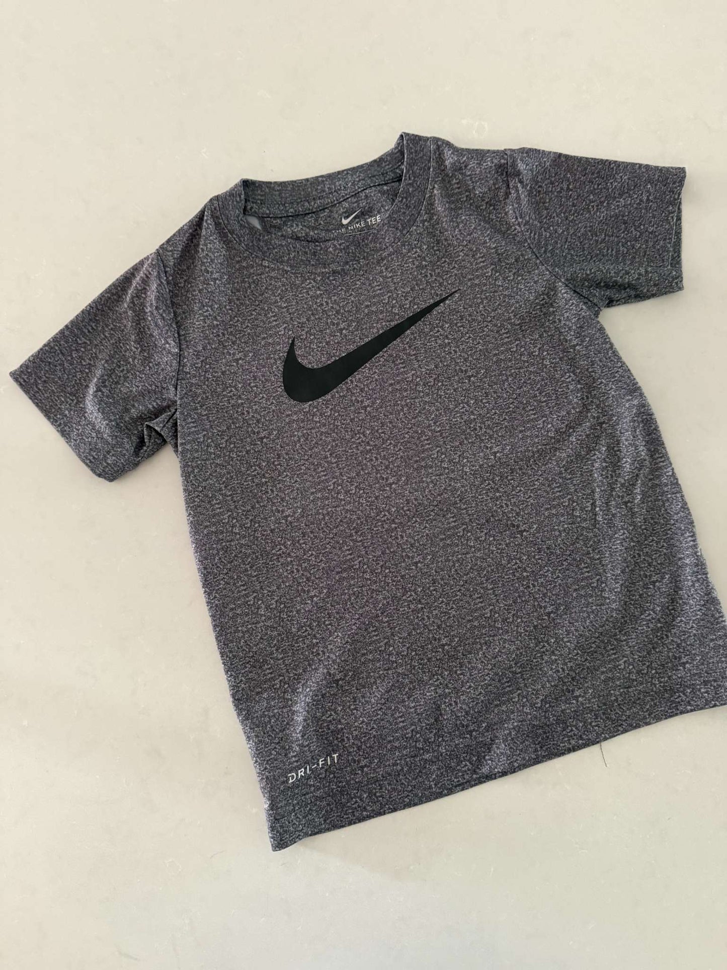 Nike shirt, Kids 4/4T