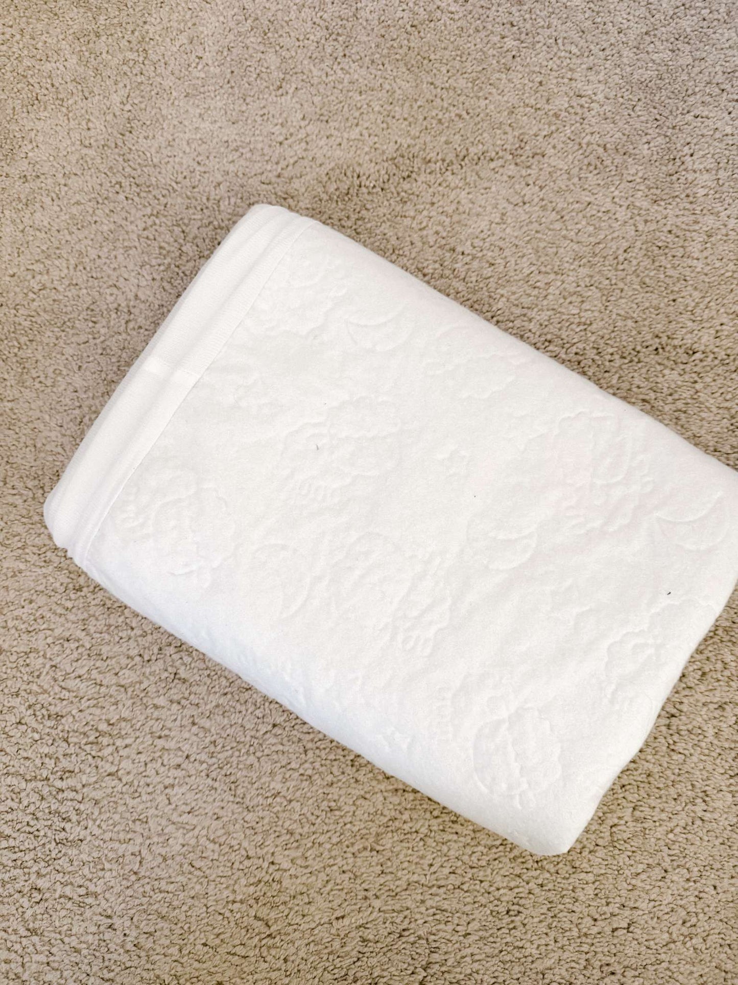 Crib Sheet and mattress protector