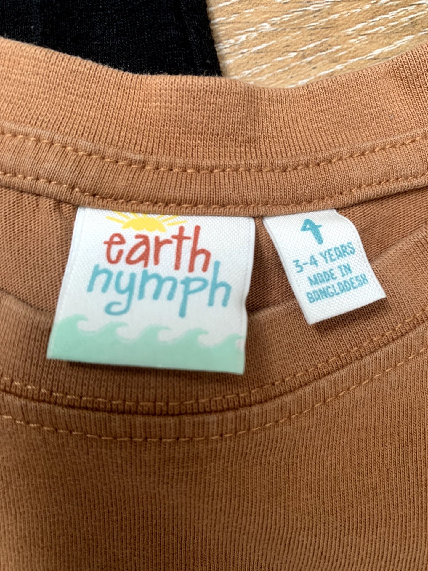 BUNDLE:  4 t-shirts - size 4, Kids 4/4T