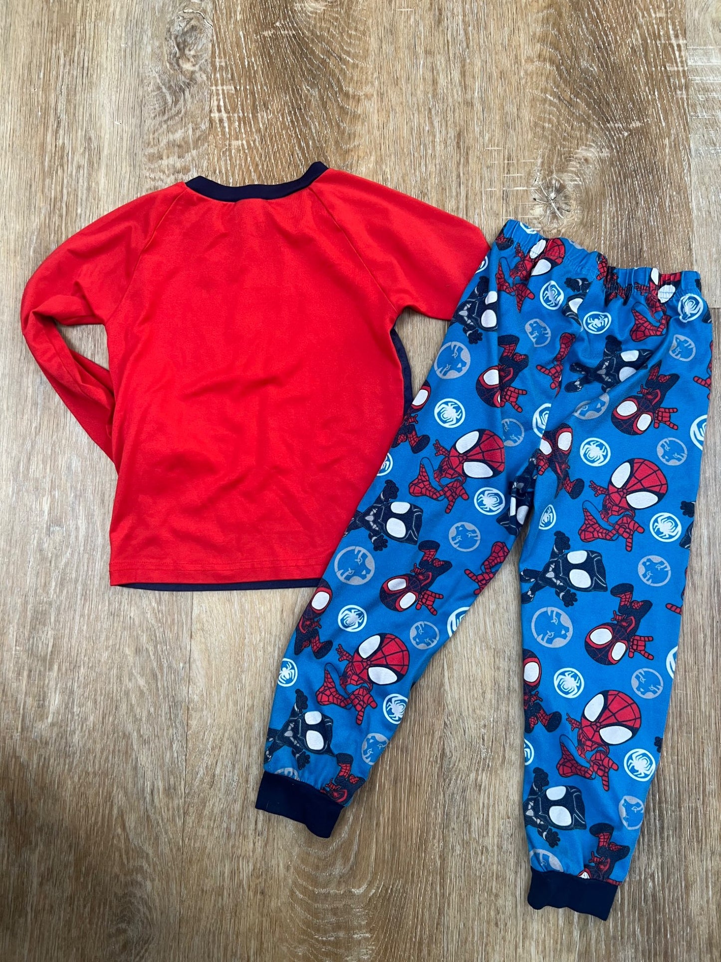 Team Spidey Pajamas- size 4T, Kids 4/4T