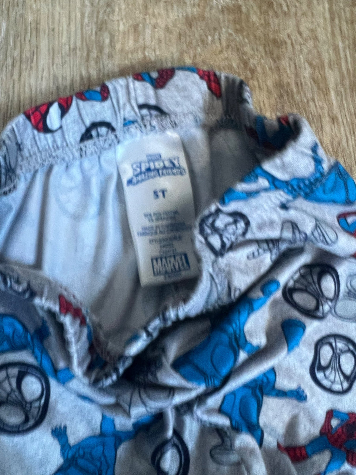 Spiderman pajamas  size 5T, Kids 5/5T