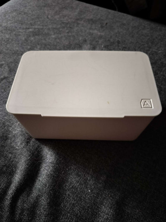 Wipe holder