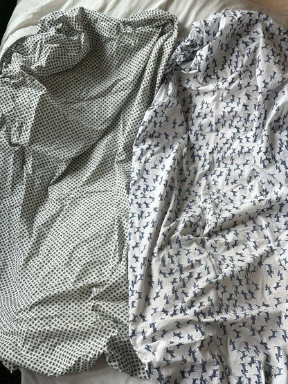 Pottery Barn Organic Kids Crib Sheets – 2-Pack – Navy/White - Dog and Geometric