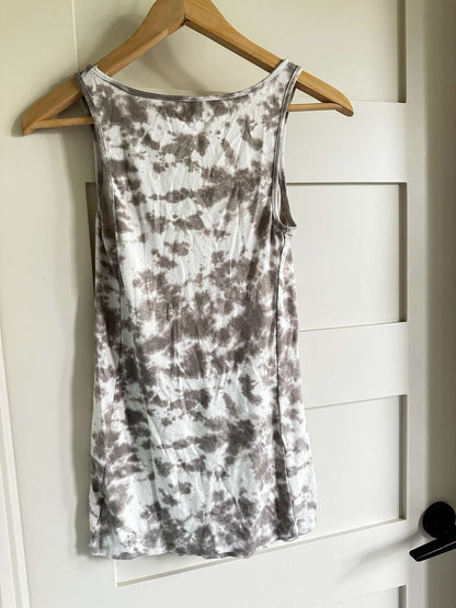 Trendy Maternity Casual Dress Bundle + Tank – 2 Dresses + 1 Tank – Size S, Maternity S (4-6)