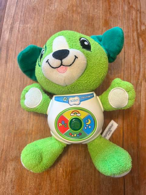 LeapFrog Sing and Snuggle Scout Plush