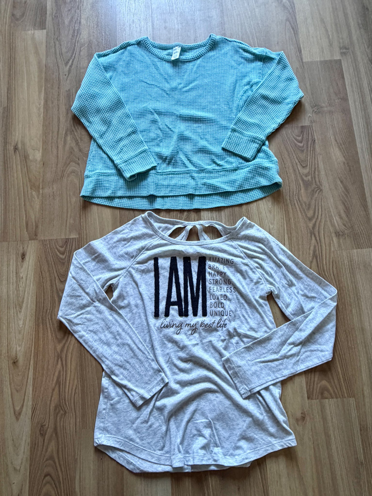 2x size 10 long sleeve shirts, Kids 10