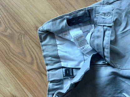 size 5/6 grey khaki style shorts , Kids 5/5T