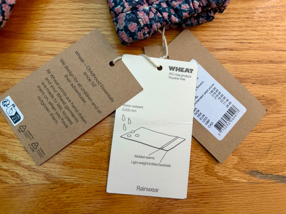 BNWT - Wheat brand insulated rain mitts , Kids 6/6X