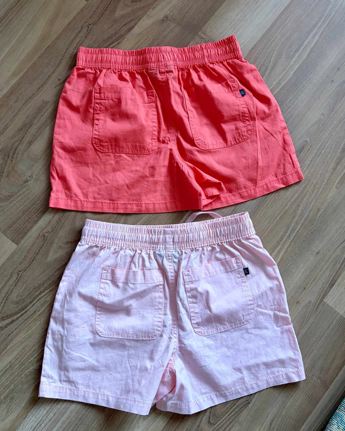 (2) Gap kids cotton shorts size 7/8, Kids 7