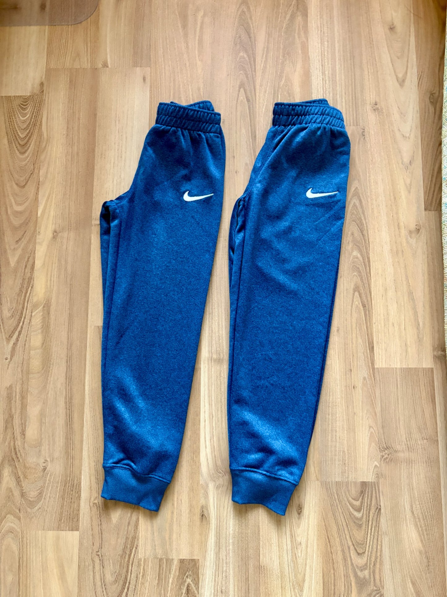 (2) Nike track pants size 6, Kids 6/6X