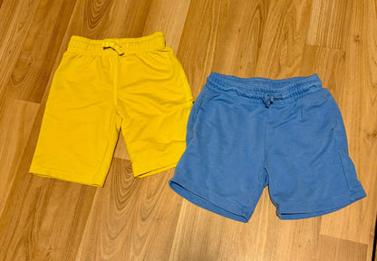 (2) cotton blend shorts size 5/6, Kids 5/5T