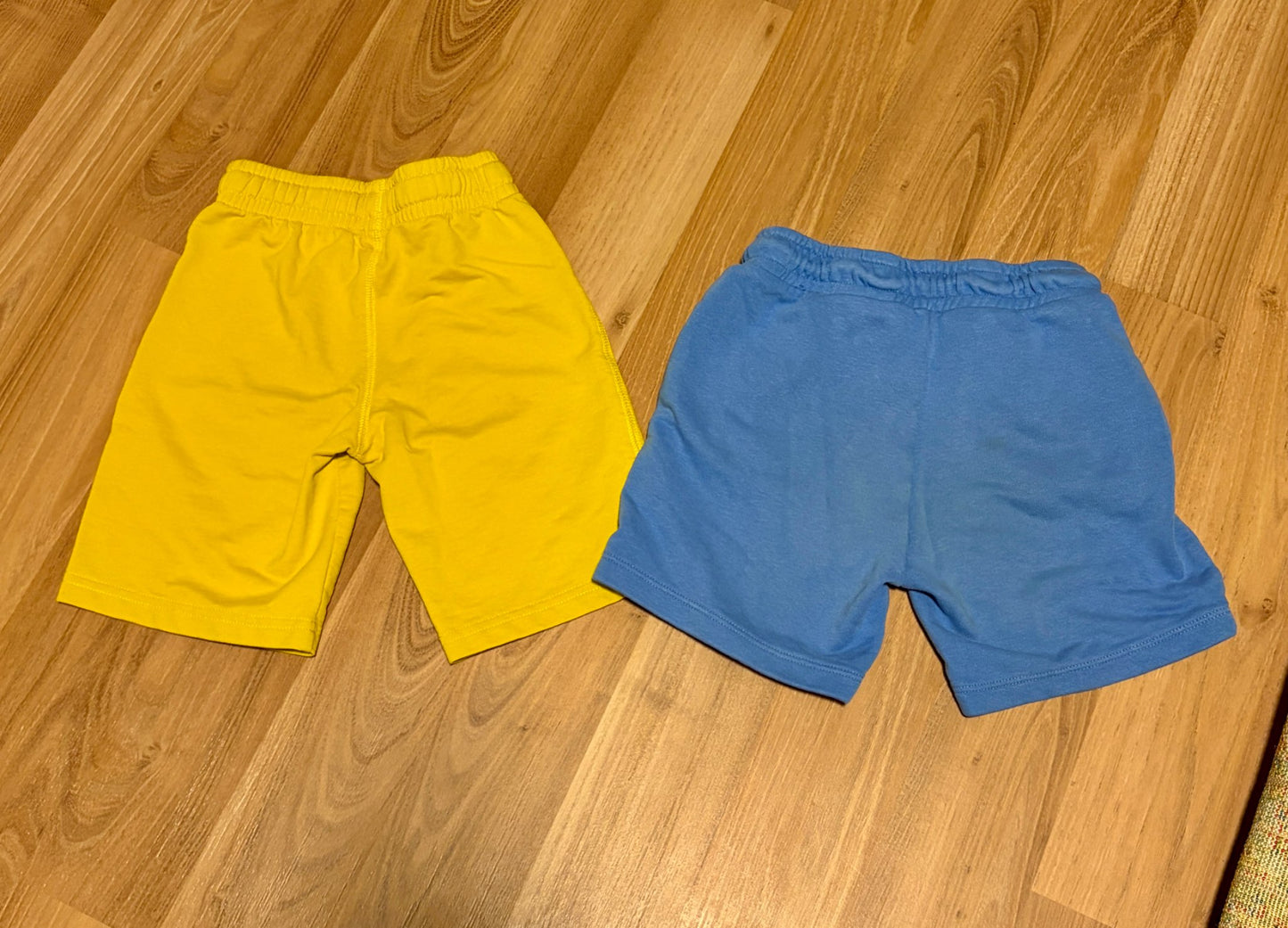 (2) cotton blend shorts size 5/6, Kids 5/5T