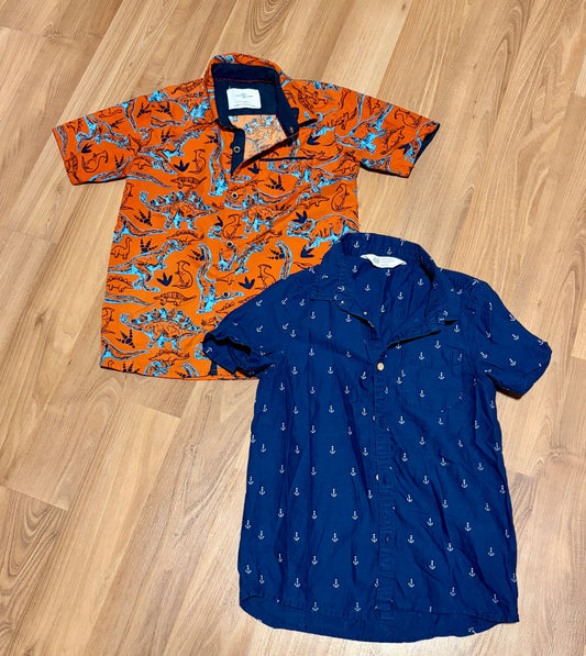 (2) short sleeved button up shirts size 6-8, Kids 7