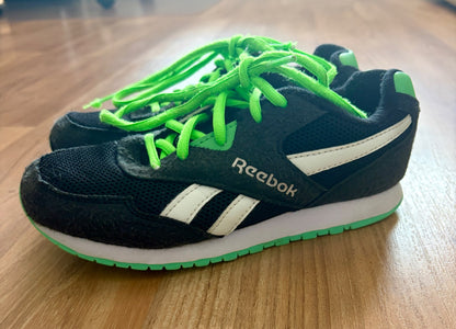 Reebok sneakers size 1K, Shoes 1 (Kids:4-8yr)