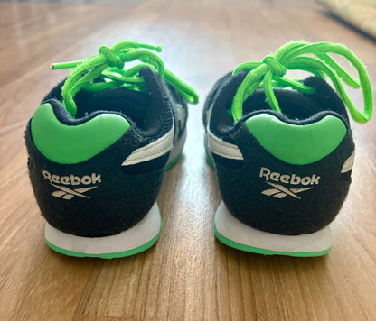 Reebok sneakers size 1K, Shoes 1 (Kids:4-8yr)