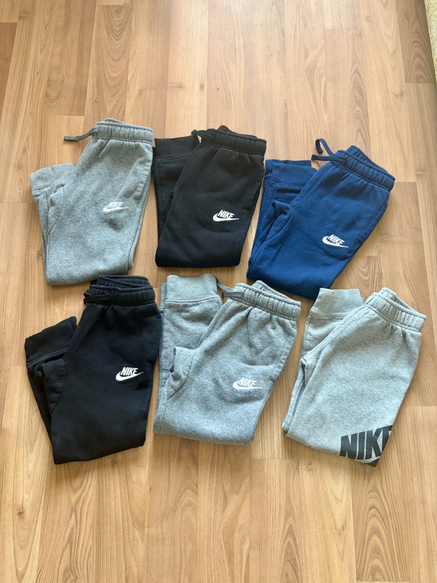 Nike sweat pant bundle size 6/7, Kids 6/6X