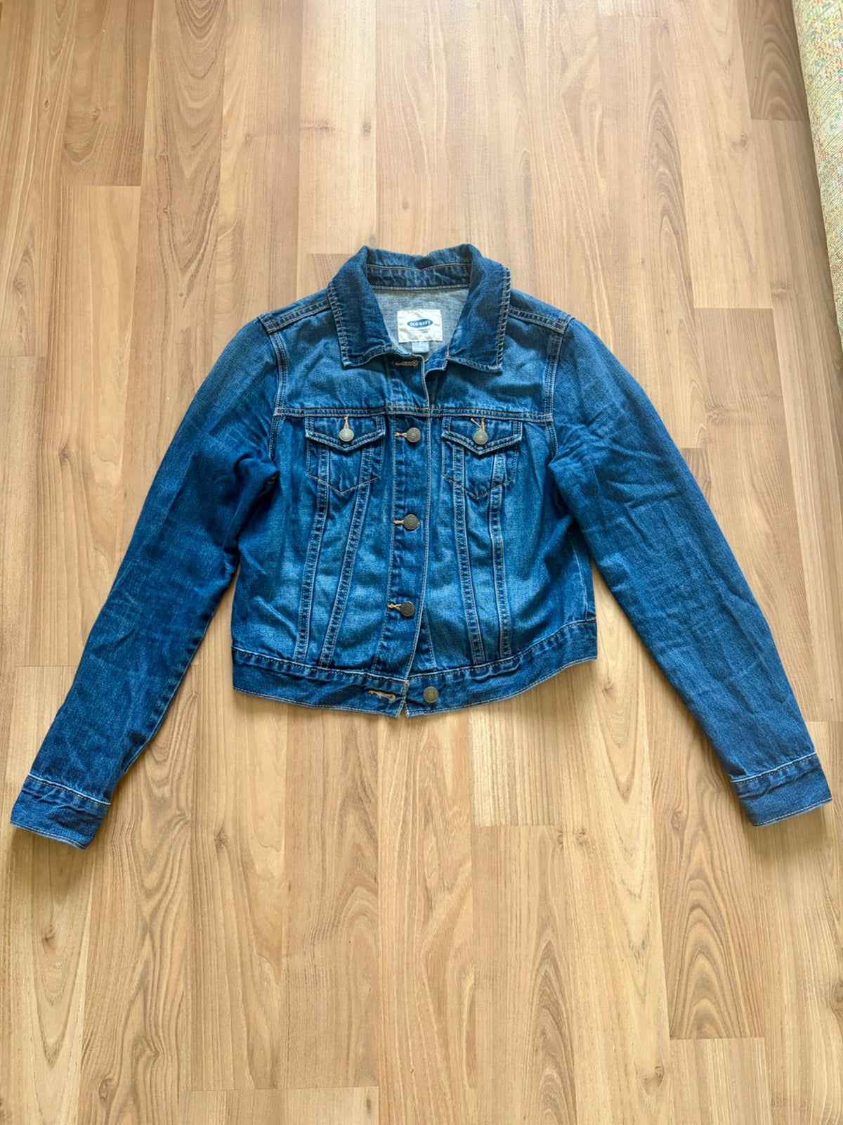 Old navy denim jacket youth size S (10), Kids 10
